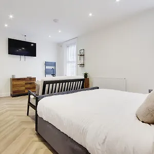 mount-lodge-bournemouth.tophotelsbath.com/